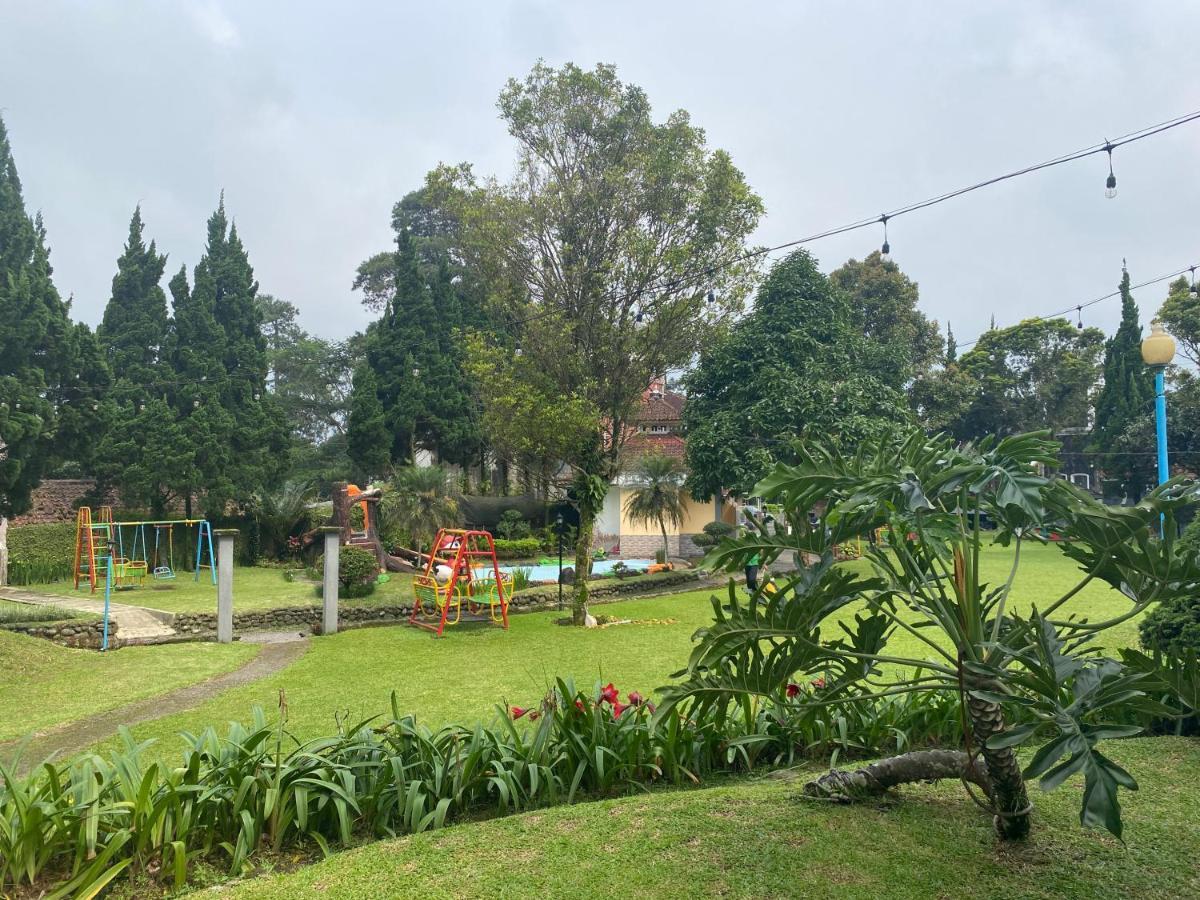 Hotel Puspa Sari Ciater Exterior foto